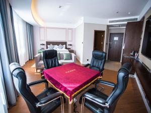 Foto dalla galleria di Gemei Hotel Luoyang Longmen High-speed Railway Station a Luoyang