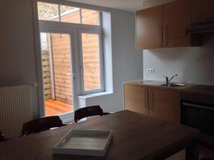 Η κουζίνα ή μικρή κουζίνα στο Holiday Home t' Keerske