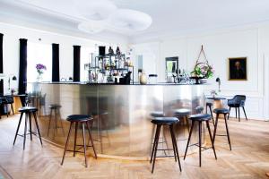 The lounge or bar area at Rungstedgaard