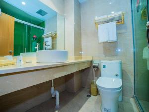Ένα μπάνιο στο GreenTree Inn Zhejiang Ningbo District Huashan Road And Huanghe Road Express Hotel