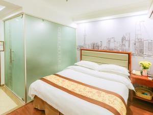 Gallery image of Greentree Inn Shanghai Dabaishu Business Hotel in Shanghai