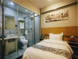 Krevet ili kreveti u jedinici u objektu GreenTree Alliance Shanghai West Shuichan Road Hotel