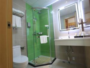 Koupelna v ubytování GreenTree Inn Liu'an Nanpingyuan Select Hotel