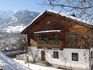 Foto dalla galleria di Gemütliche Ferienwohnung mit Balkon in Mittersill a Mittersill