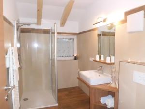 Phòng tắm tại Appartments Stoanegg
