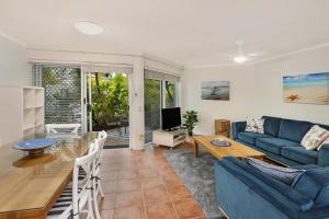 Televisyen dan/atau pusat hiburan di Dockside Apartments Mooloolaba