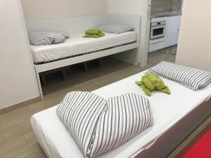 A bed or beds in a room at Valpolicella Hills Még 37 kép
