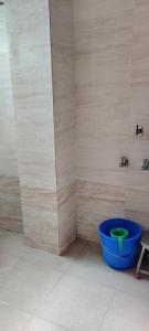A bathroom at Solanki Guest House