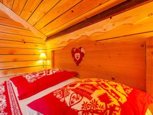 Postel nebo postele na pokoji v ubytování Auberge De Liezey