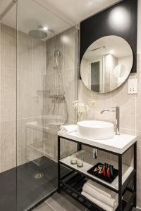 Cavalieri Art Hotel tesisinde bir banyo