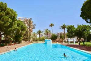 The swimming pool at or close to Apartamento El Tridente