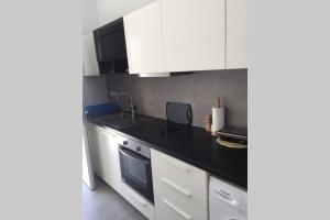 Kuchyň nebo kuchyňský kout v ubytování House Phos
