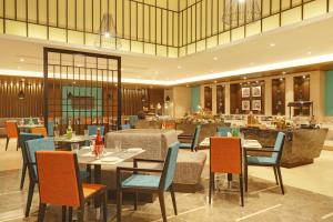 Lemon Tree Hotel, Jhansi餐厅或其他用餐的地方