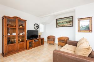 Μια τηλεόραση ή/και κέντρο ψυχαγωγίας στο Casa Coa 2