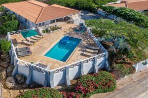 Fotografie z fotogalerie ubytování Beautiful & Spacious Villa with view in Jan Thiel v destinaci Jan Thiel + 40 fotografií