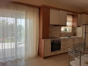 A kitchen or kitchenette at Estella sorelle 1