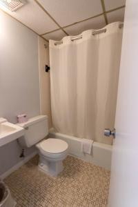 Rideau Oceanfront Motel的一间浴室
