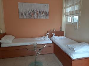 A bed or beds in a room at Estella sorelle 1