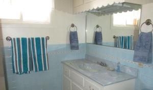 Ένα μπάνιο στο Rainbow Riverhouse +35 φωτογραφίες