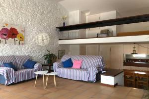 Posedenie v ubytovaní ROQUES - Casa en primera línea de mar en CADAQUÉS