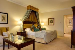 Ruang duduk di The Keadeen Hotel