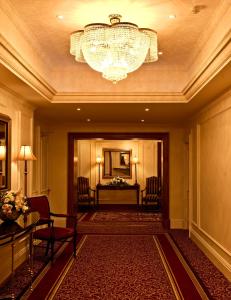 Ruang duduk di The Keadeen Hotel