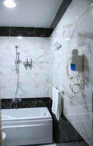 Phòng tắm tại Kmt Hostel