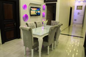 TV/trung tâm giải trí tại Kmt Hostel