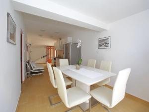 Fotografie z fotogalerie ubytování Holiday Home in Starigrad by the Beach v destinaci Starigrad-Paklenica