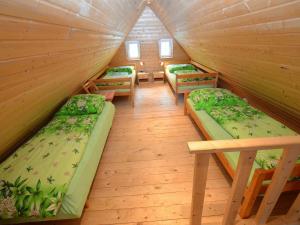 Zdjęcie z galerii obiektu Spacious holiday home with pool w mieście Malečov