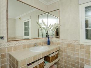 Łazienka w obiekcie Villa in L'Albir with Pool and Near Golf