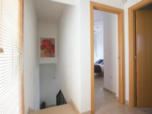 Zdjęcie z galerii obiektu Holiday Home Alcalalí with Pool and Valley View w mieście Alcalalí