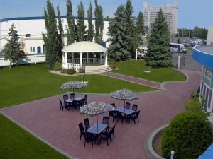 Photo de la galerie de l'établissement Chateau Louis Hotel & Conference Centre, à Edmonton