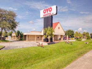 OYO Hotel Dundee By Crystal Lake