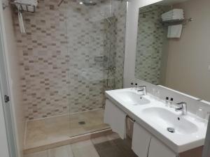 Koupelna v ubytování Hostal Es Pi - Emar Hotels
