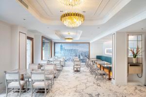 Posezení v ubytování Kingston Suites Bangkok