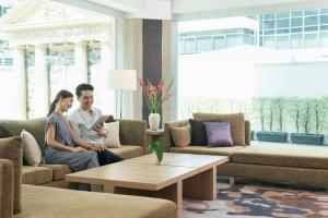 Posezení v ubytování Kingston Suites Bangkok