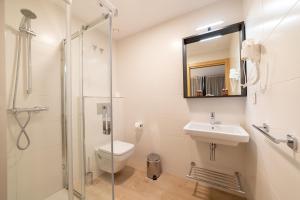 Koupelna v ubytování Atotxa Rooms