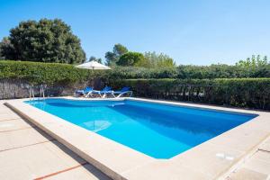Der Swimmingpool an oder in der Nähe von Villa Luis Vives By SunVillas Mallorca