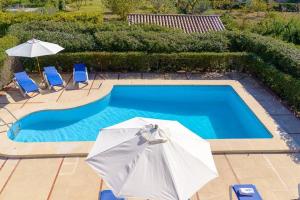 Der Swimmingpool an oder in der Nähe von Villa Luis Vives By SunVillas Mallorca