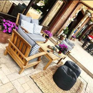 A seating area at Han Boutique Hotel