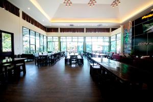 Restaurace v ubytování Rnana Grand