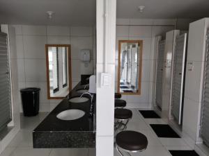 Ванная комната в Manhatã Hostel