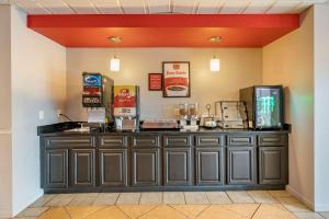 Afbeelding uit fotogalerij van Econo Lodge Inn & Suites in Granite City