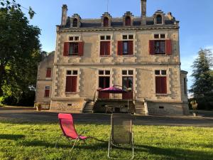 Gallery image of Chateau Vulcain in Bernos