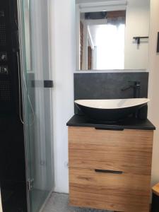 Фотография из галереи Charmant studio de 20m2 en hypercentre de Toulouse в Тулузе +19 фотографий