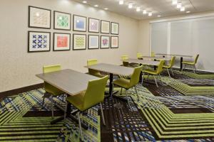 Foto dalla galleria di Holiday Inn Express & Suites - Fayetteville, an IHG Hotel a Fayetteville