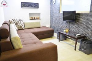 พื้นที่นั่งเล่นของ Furnished 1 Bedroom Independent Apartment 1 in Greater Kailash 1 Delhi