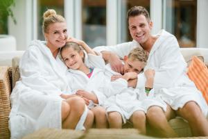 
A family staying at Hotel Deimann
