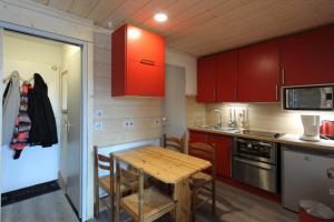 Kuchyň nebo kuchyňský kout v ubytování Bel appartement 25m2 exposé plein sud